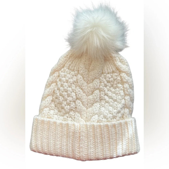 NWT Lane Bryant Cable Knit Winter Hat with Pompom - Picture 1 of 3